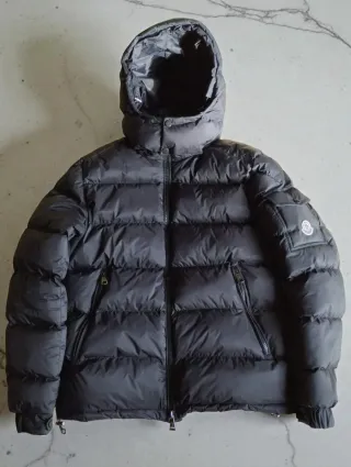 Moncler Maya 70 | Plumífero negro | Talla 1 (S)