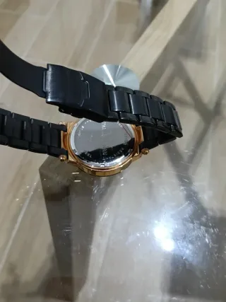 Reloj Paul Versan Negro y Dorado