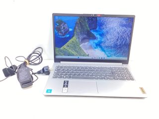 pc portatil lenovo 82lx