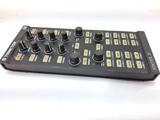 mesa mezclas traktor kontrol x1