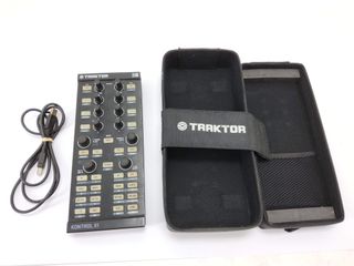 mesa mezclas traktor kontrol x1
