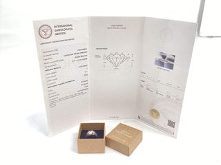 sello oro 18k con diamante de laboratorio