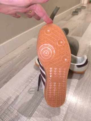 Zapatillas Adidas Mujer Blancas y granates