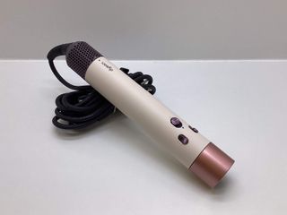 secador pelo dyson hs05