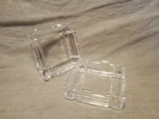 CAJITA DE CRISTAL TALLADO