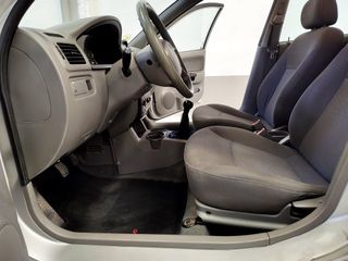 KIA Rio solo 108000km