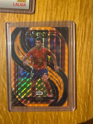 4 numeradas - Panini Select (incluye Rodri España)