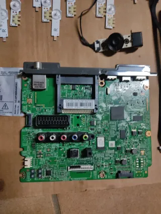 Placa base tv Samsung  32 pulgadas