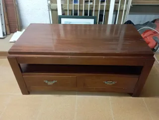 Mesa de centro maciza