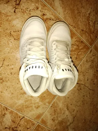 Zapatillas Jordan Blancas Talla 39