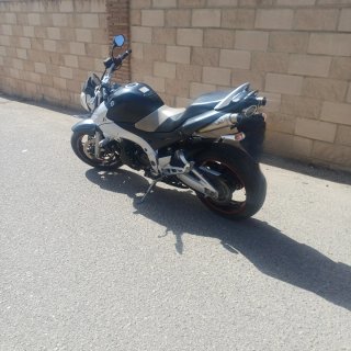 Suzuki GSR 600