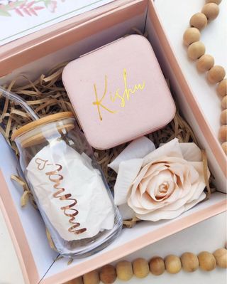 Caja Regalo Día de la Mujer - Rosa