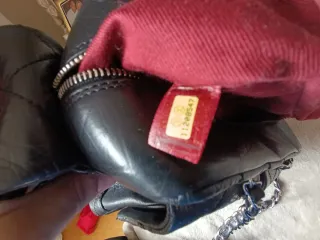 Bolso piel negra Chanel cambon reporter