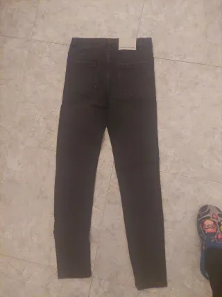 Pantalón tejano negro