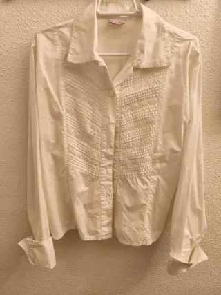 Camisa blanca bordada