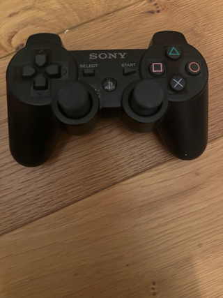 PS3 + Mando + Cables + 5 Juegos