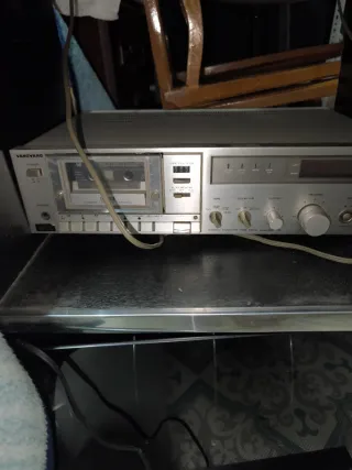 Equipo de música 70s con mueble