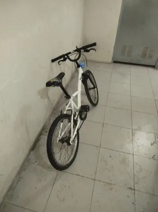 BICICLETA PARA NIÑO BLANCA