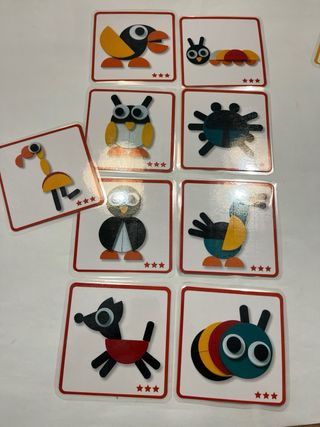 Puzzle de madera con tarjetas