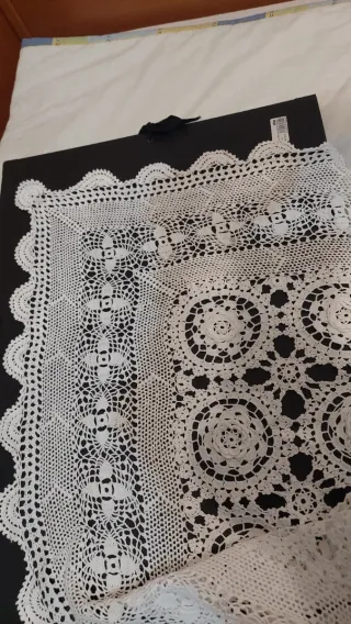 Colcha de ganchillo hecha a mano