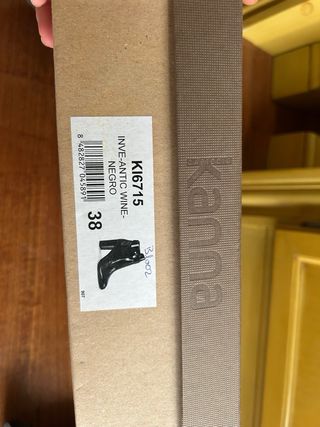 Botines Kanna granate y negro