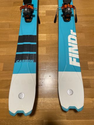 Esquís G3 Findr 102 con fijaciones