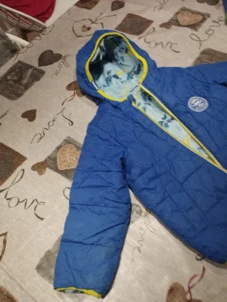 Chaqueta reversible azul y amarilla