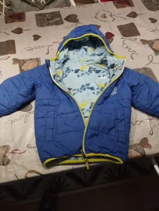 Chaqueta reversible azul y amarilla