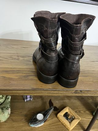 Stivaletti in pelle marrone