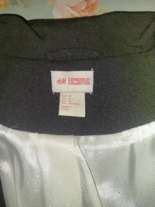 Americana H&M con flecos Talla XS