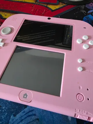 Nintendo 2DS Tomodachi Life Rosa+Bianco