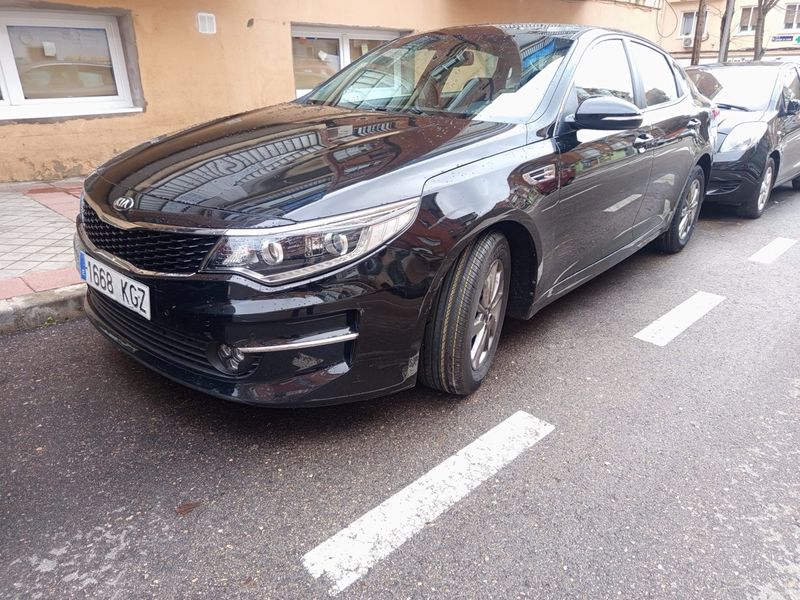 KIA Optima 2018 - foto 1