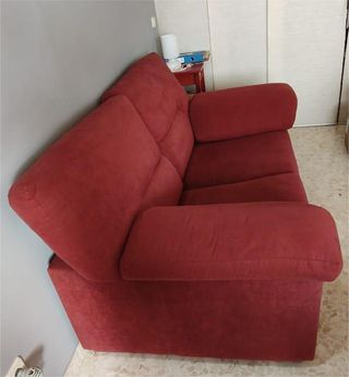 Sofá 2 plazas color vino