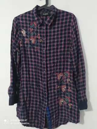 Camisa Desigual cuadros bordada