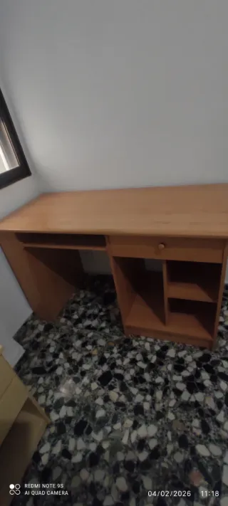 Mesa de estudio para estudiante