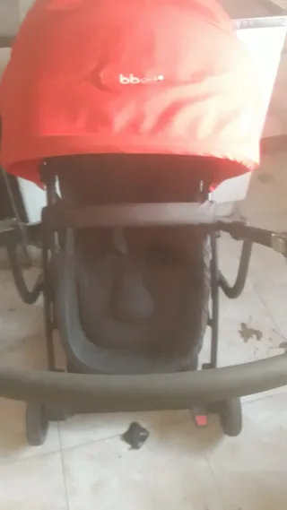 Silla de paseo y capazo para bebé