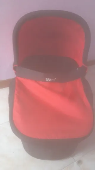 Silla de paseo y capazo para bebé