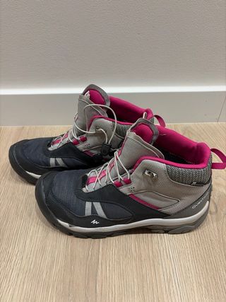 Botas de montaña niña talla 36