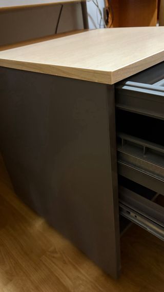 Cajonera de oficina con ruedas