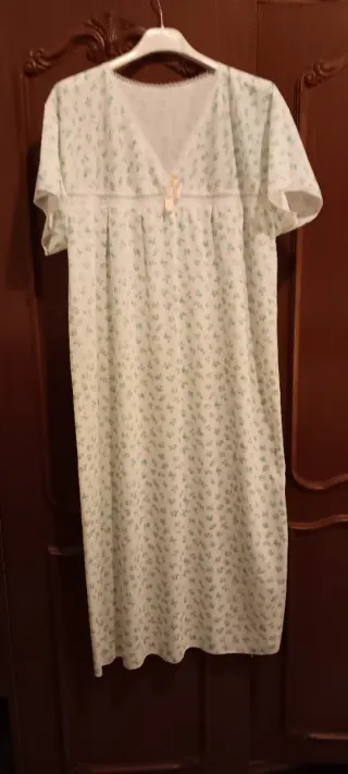 Camisón J.H.Y. floral 15€ todos