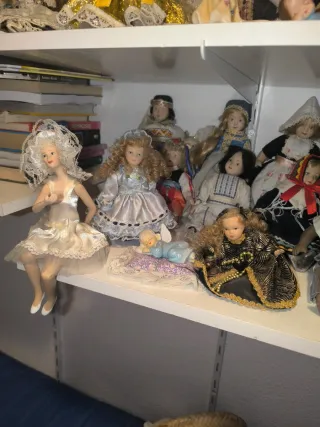 Muñeca de Porcelana Vintage Azul