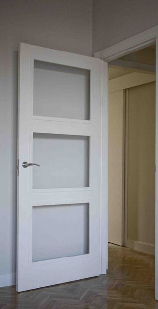 PUERTAS BLANCAS DE PASO