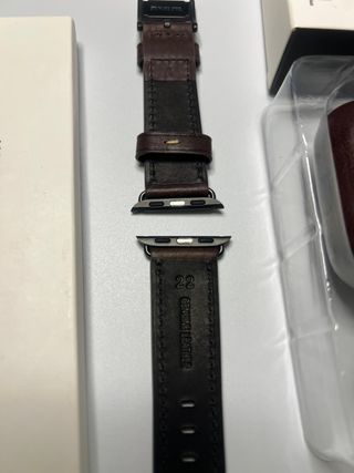 Funda AirPods Pro2 y Correa Marrón