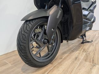 YAMAHA XMAX 300 TECH MAX 2025