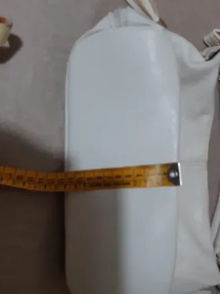 Borsa bianca tracolla regolabile e manico,mai usat