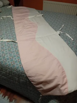 Protector y colcha cuna a juego