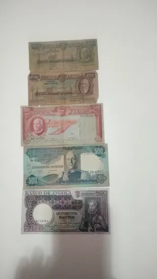 Lote 5 Billetes Angola Escudos