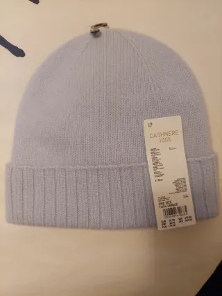 Gorro Uniqlo 100% Cachemira azul clarp