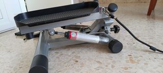 Máquina Step para Piernas y Brazos