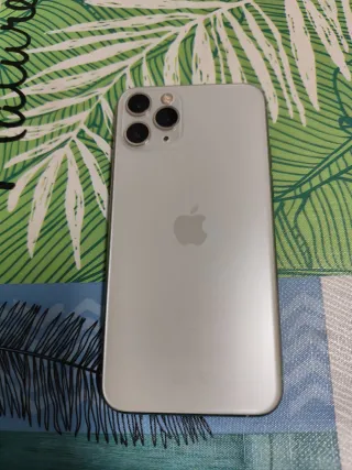 iPhone 11 Pro Argento negoziabile